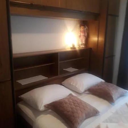 Apartman Lana Kijevo Exterior photo